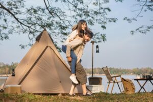 Cahaya Api Unggun: Momen Indah Bersama di Alam Terbuka 2 camping di lembang