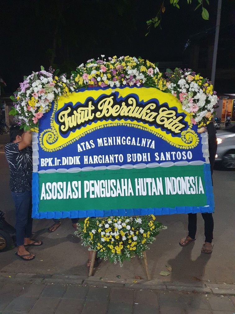 karangan bunga