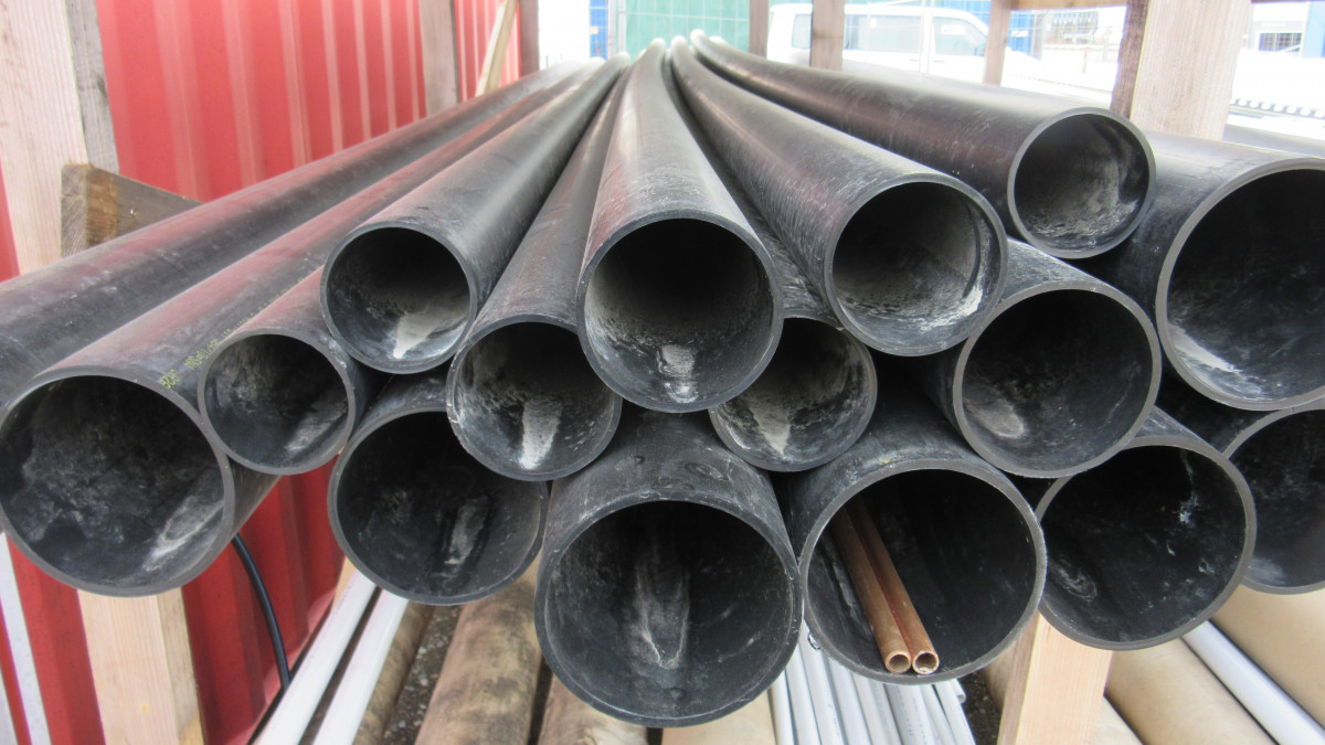 pipes site house construction pipe stack stacked parallel background 1081573.jpgd
