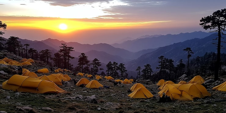 https://hilltopcamplembang.com/tempat-camping-di-lembang-bandung-murah/